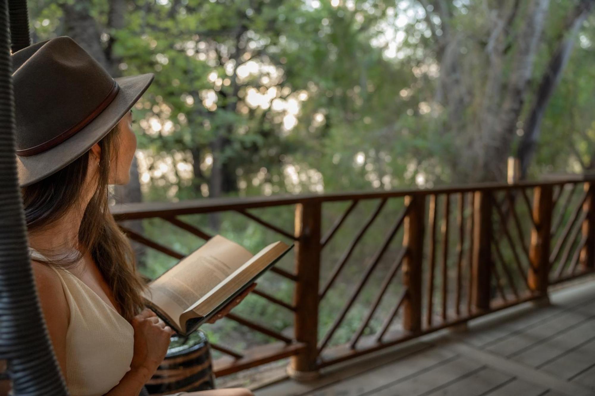 Chobe House Villa And Chalets Kasane Ngoại thất bức ảnh