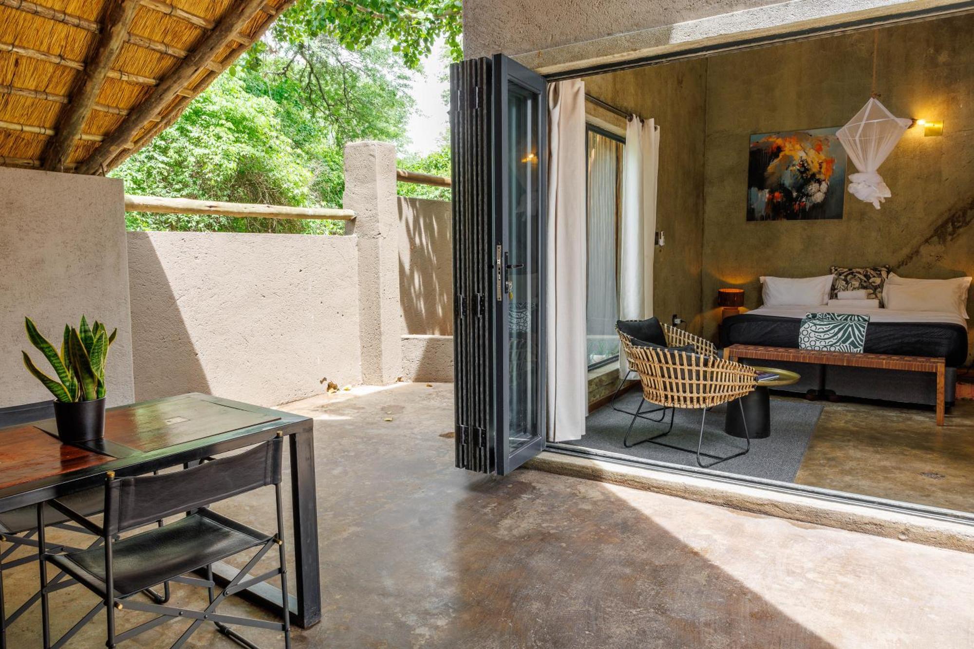 Chobe House Villa And Chalets Kasane Ngoại thất bức ảnh