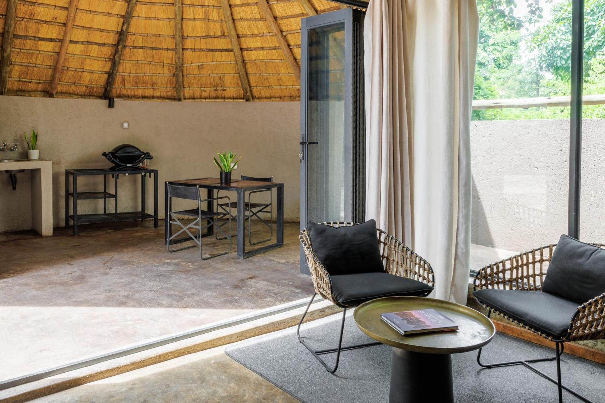 Chobe House Villa And Chalets Kasane Ngoại thất bức ảnh