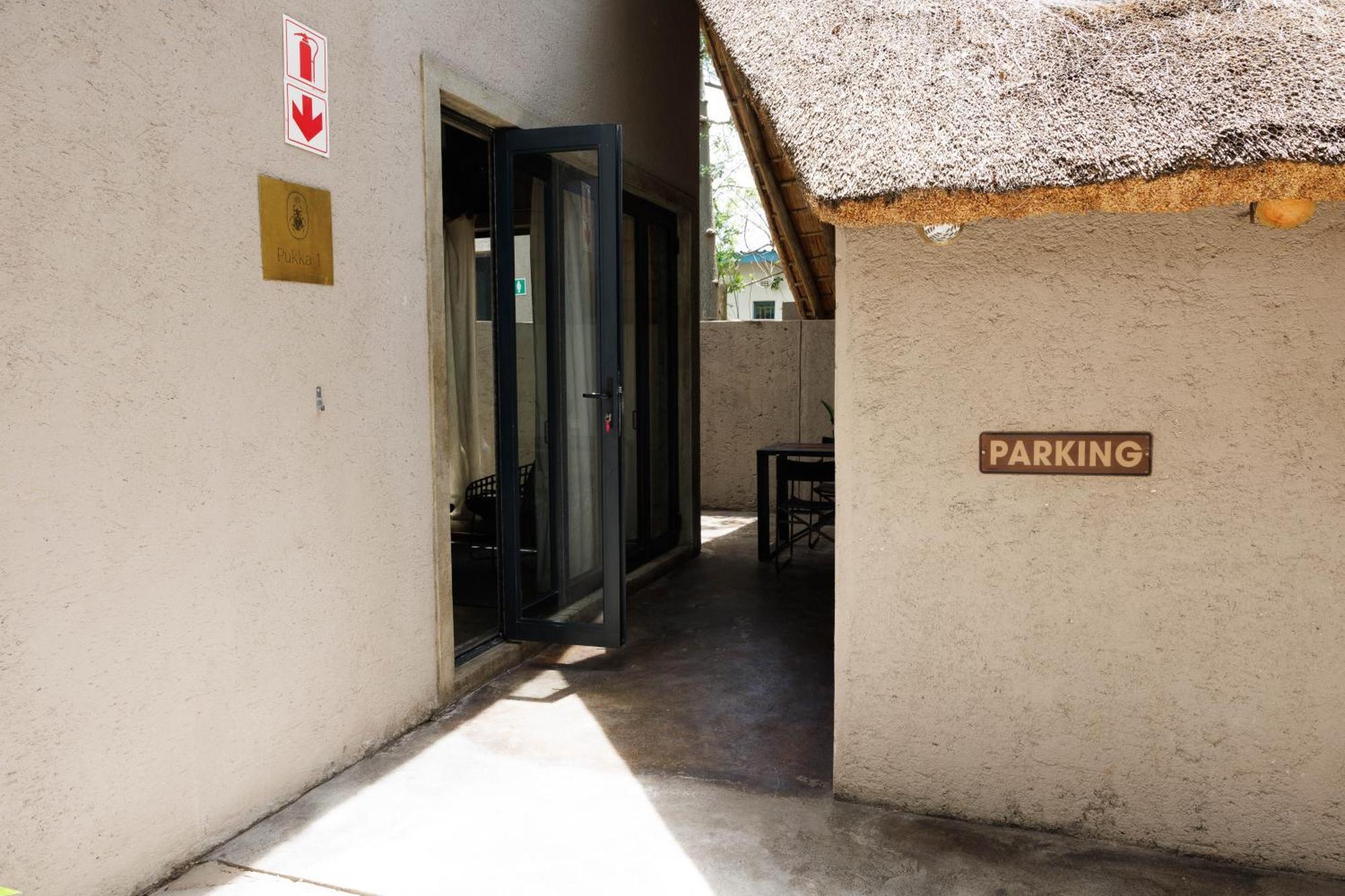 Chobe House Villa And Chalets Kasane Ngoại thất bức ảnh